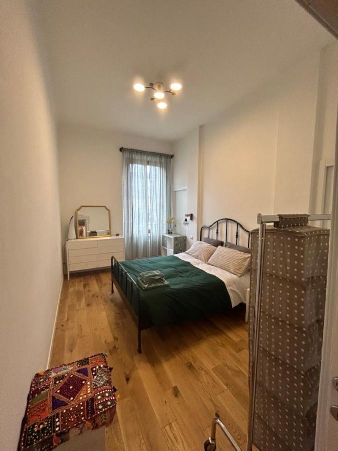 Gam Gam Isola Room Rent Milano Exteriör bild